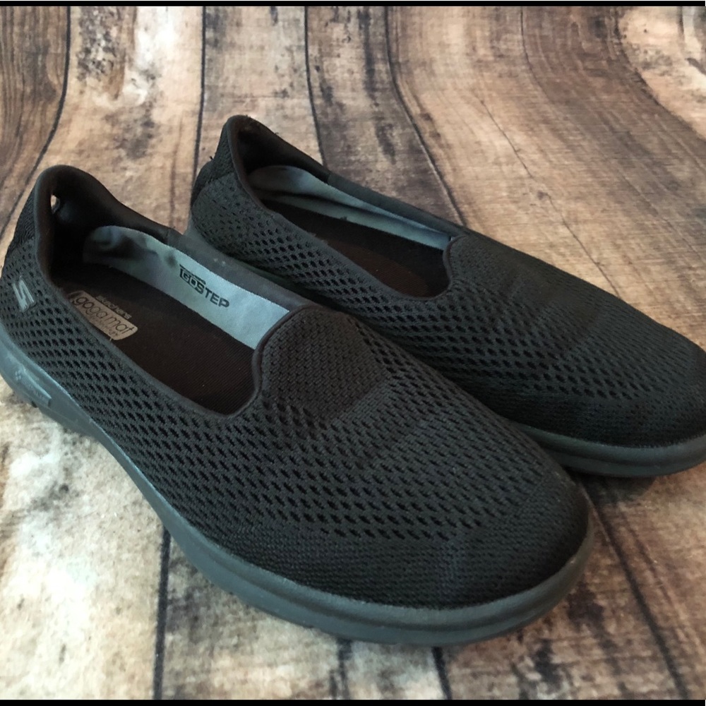 Skechers GoStep Walking Shoe
